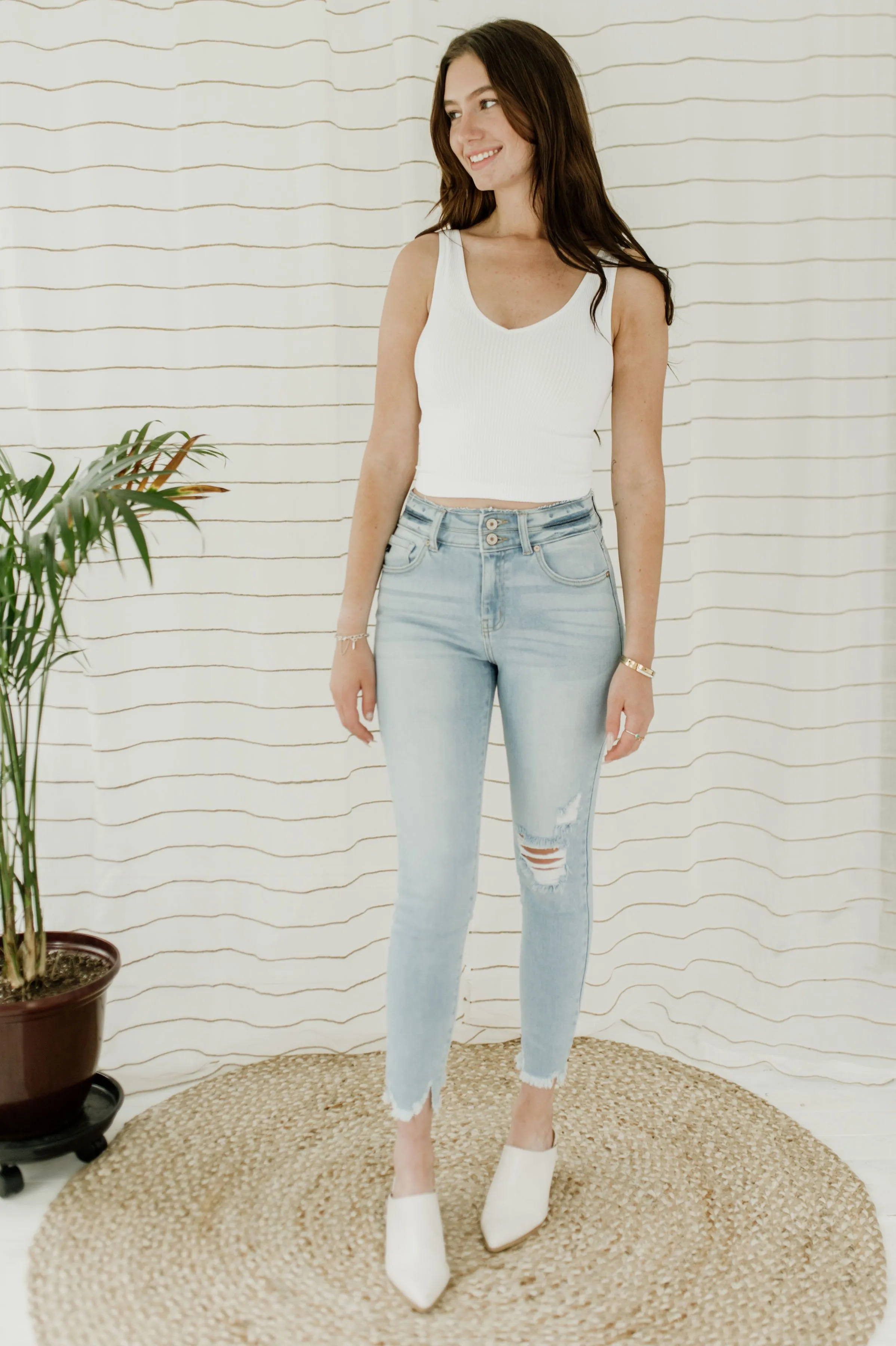 CLEARANCE- The Staple High Rise Skinny Jeans